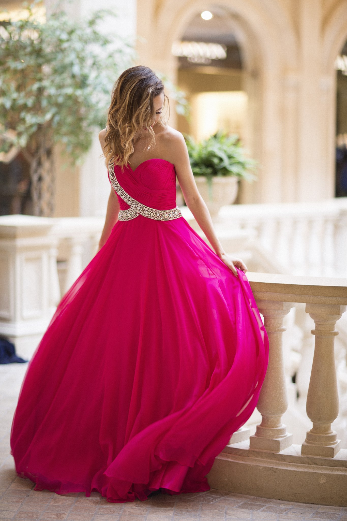 Летящее платье Jovani 6919 